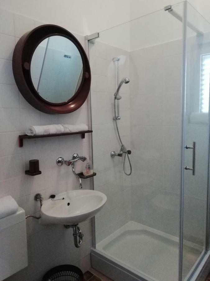 Apartments Vidovic Vodice Exterior foto